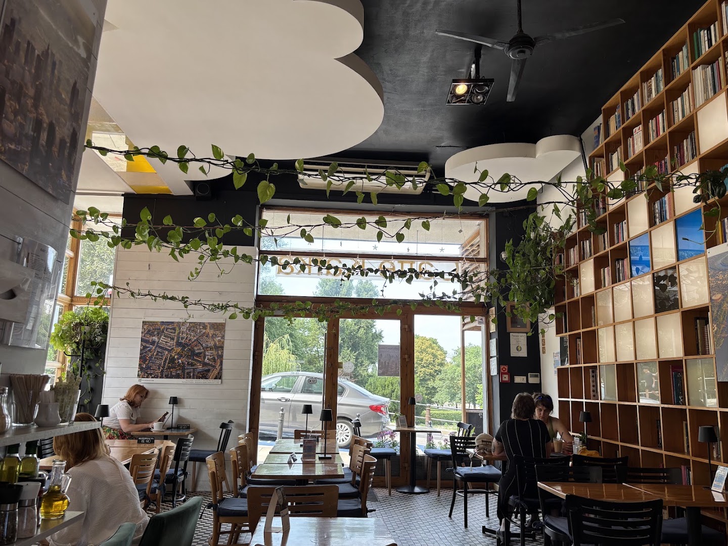 Coffee shops in Powiśle