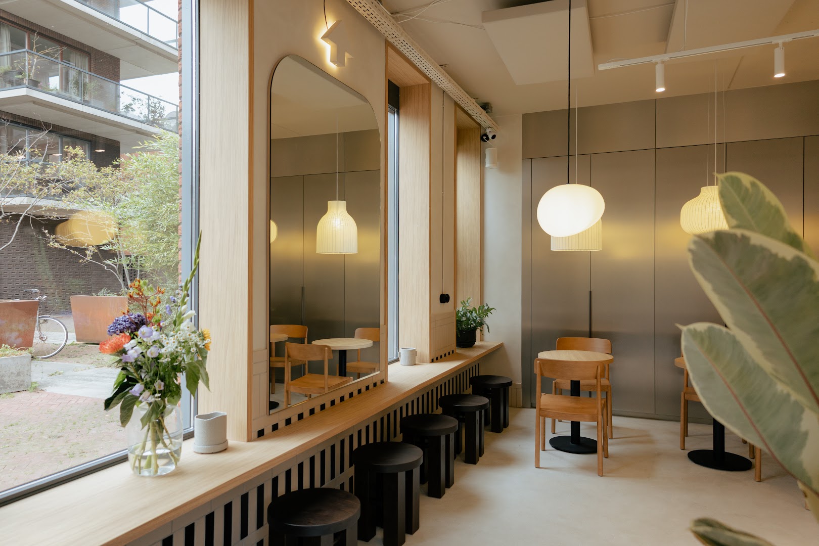 Coffee shops in Amsterdam-West