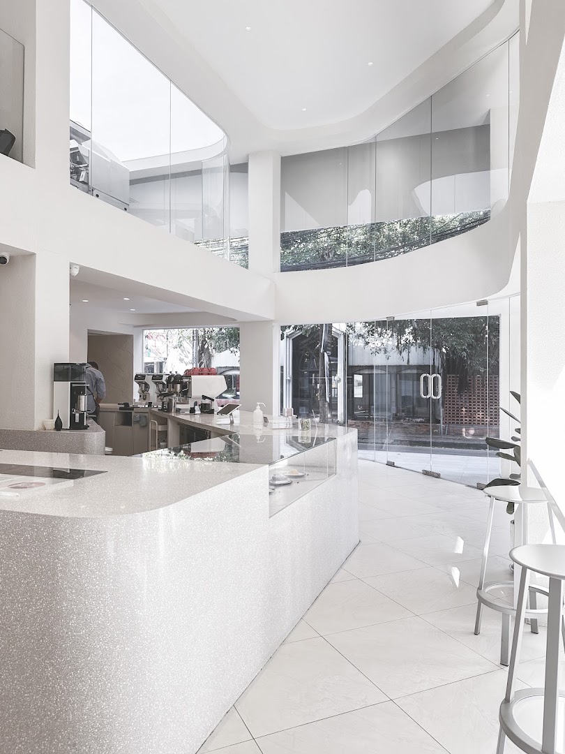 Coffee shops in Watthana