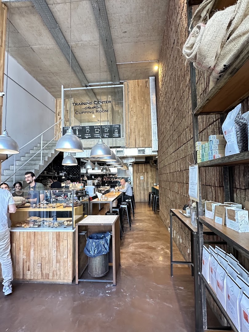 LAB. Training Center & Coffee Shop