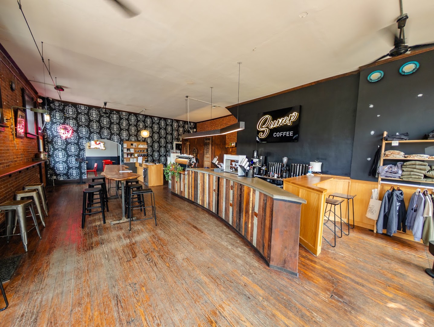 Coffee shops in Marine Villa