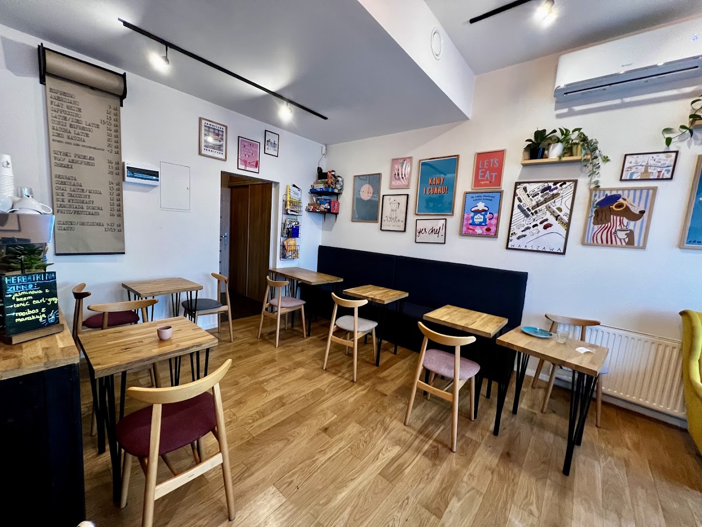 Coffee shops in Wola