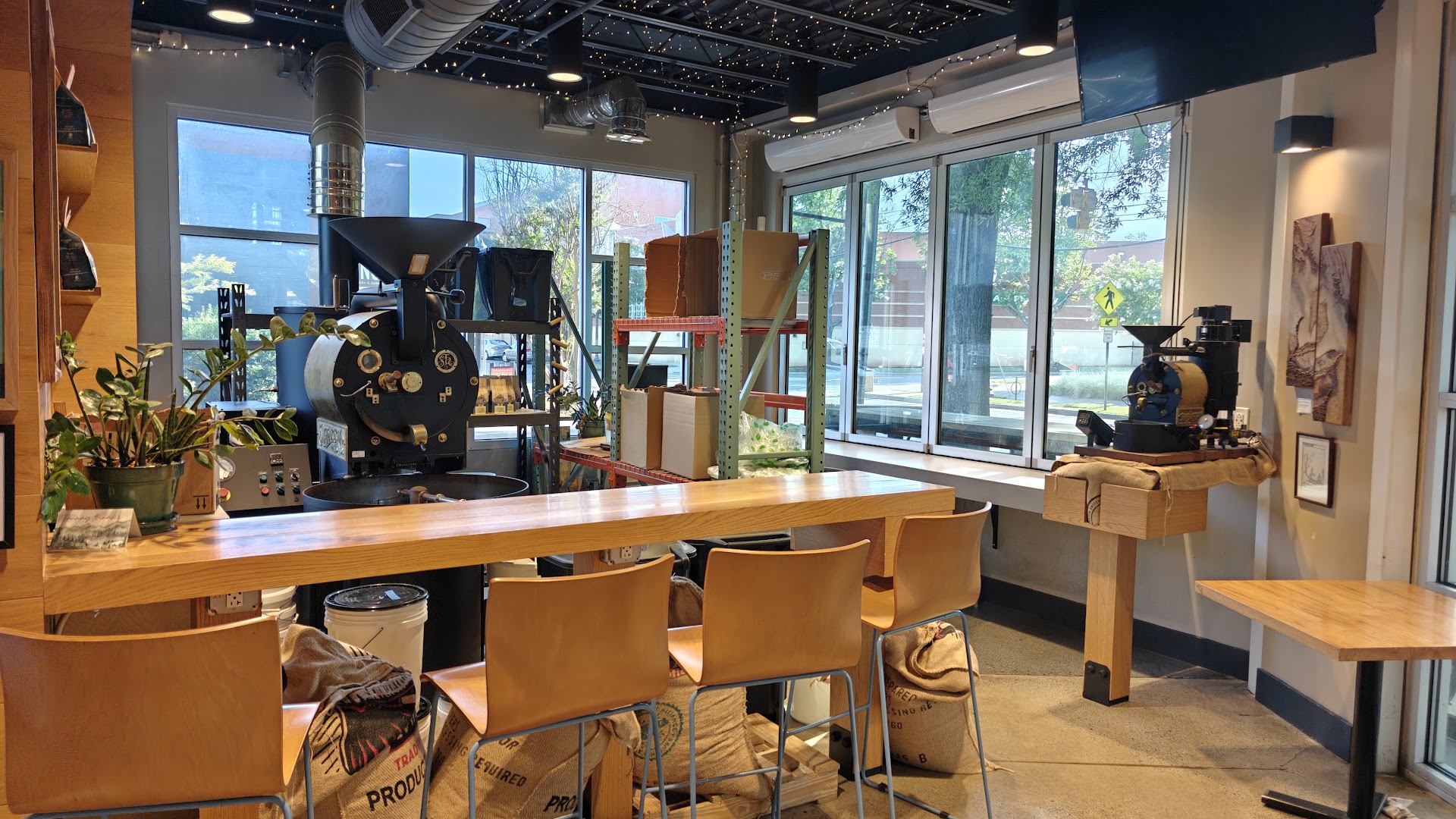 Coffee shops in Commonwealth