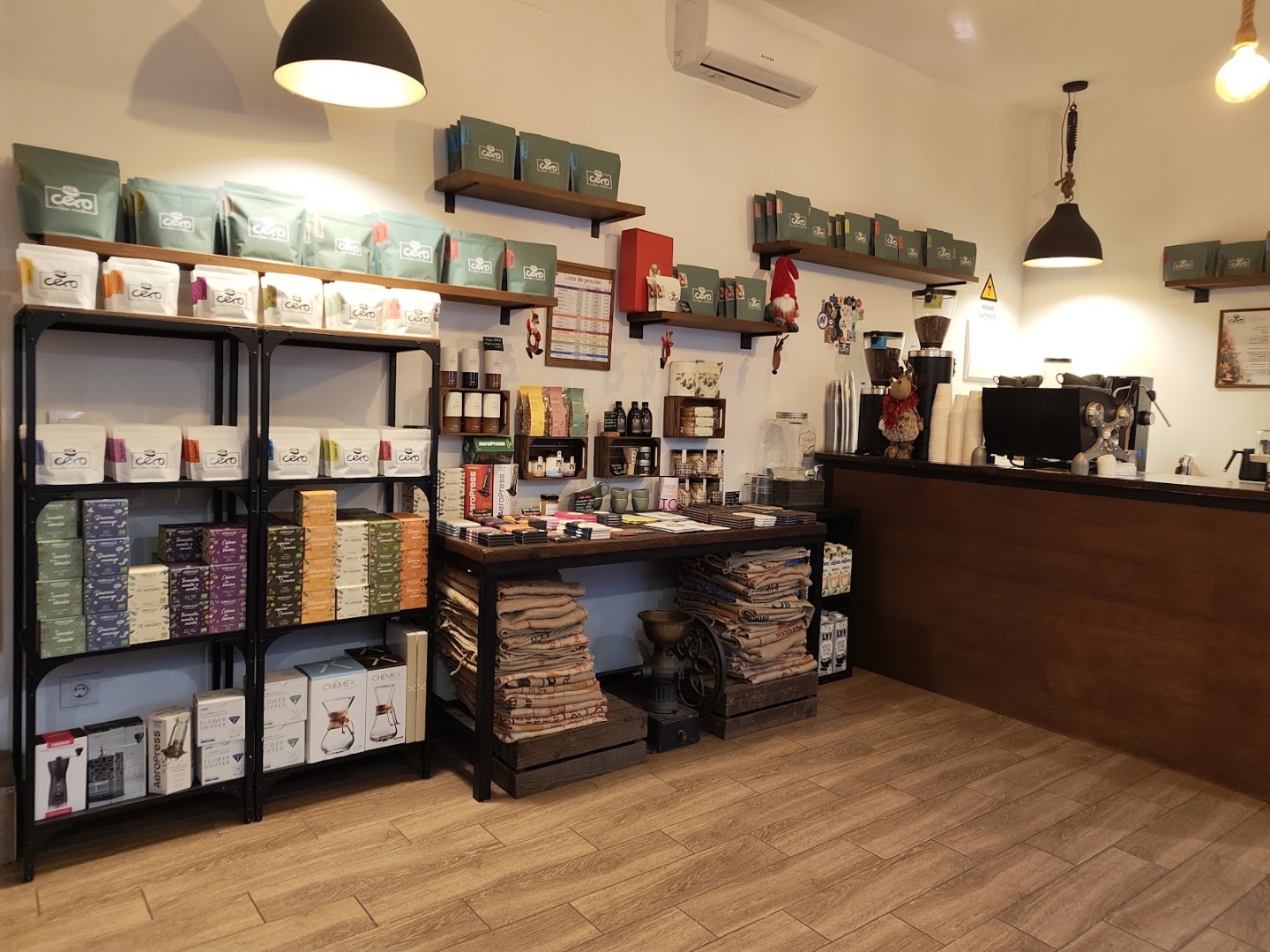 Cero Coffee Roasters - Store