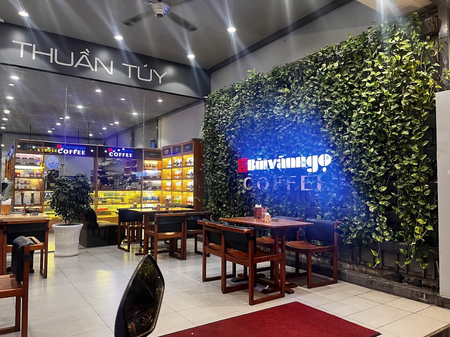 Coffee shops in Bình Tân