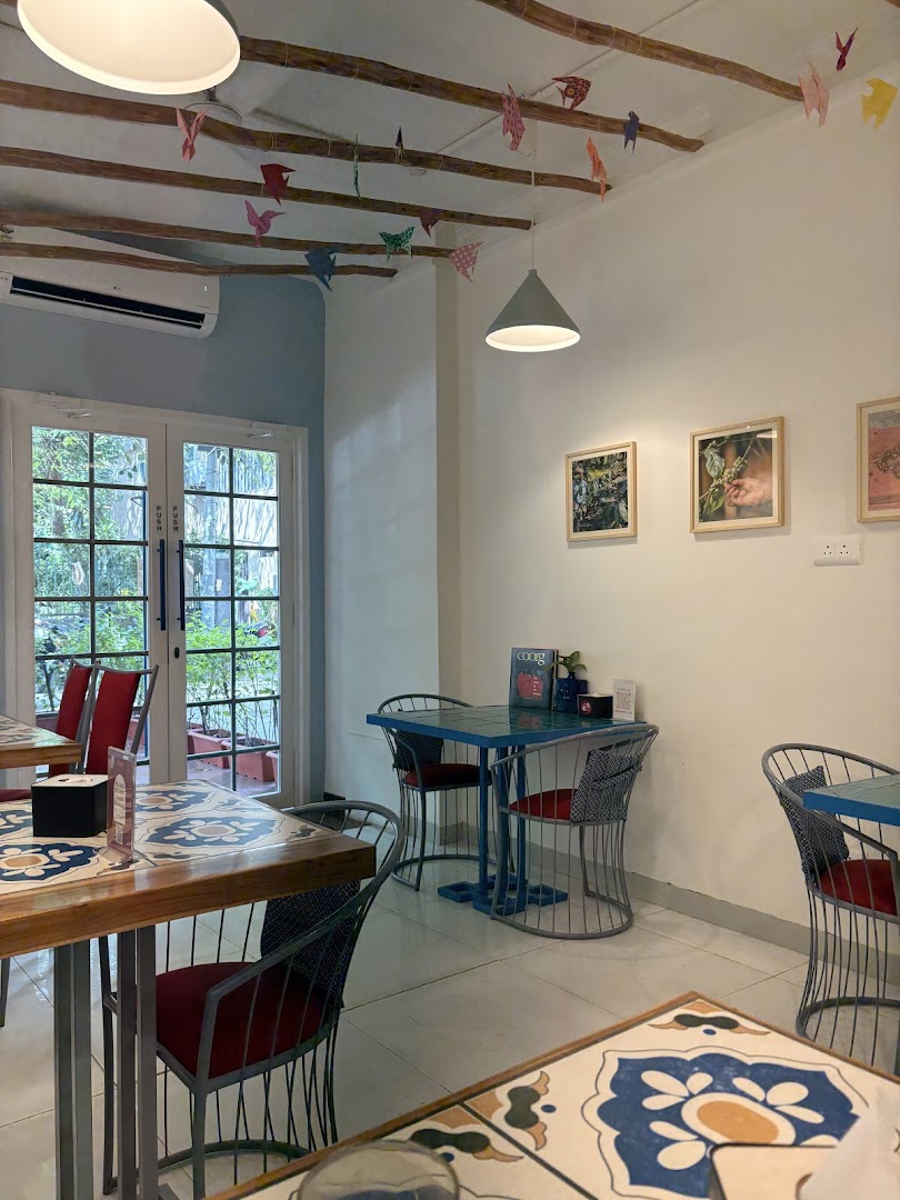 Coffee shops in Nizamuddin East
