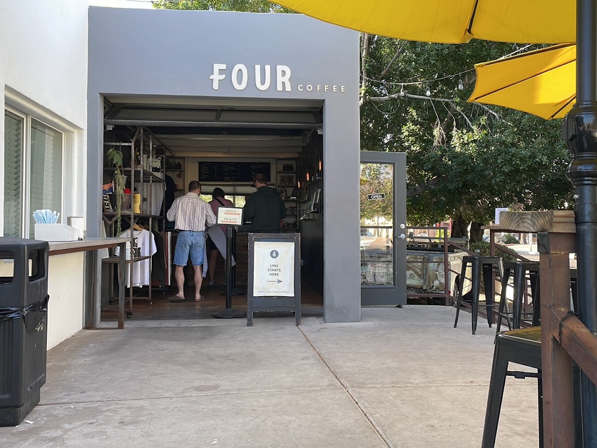 Fourtillfour Cafe