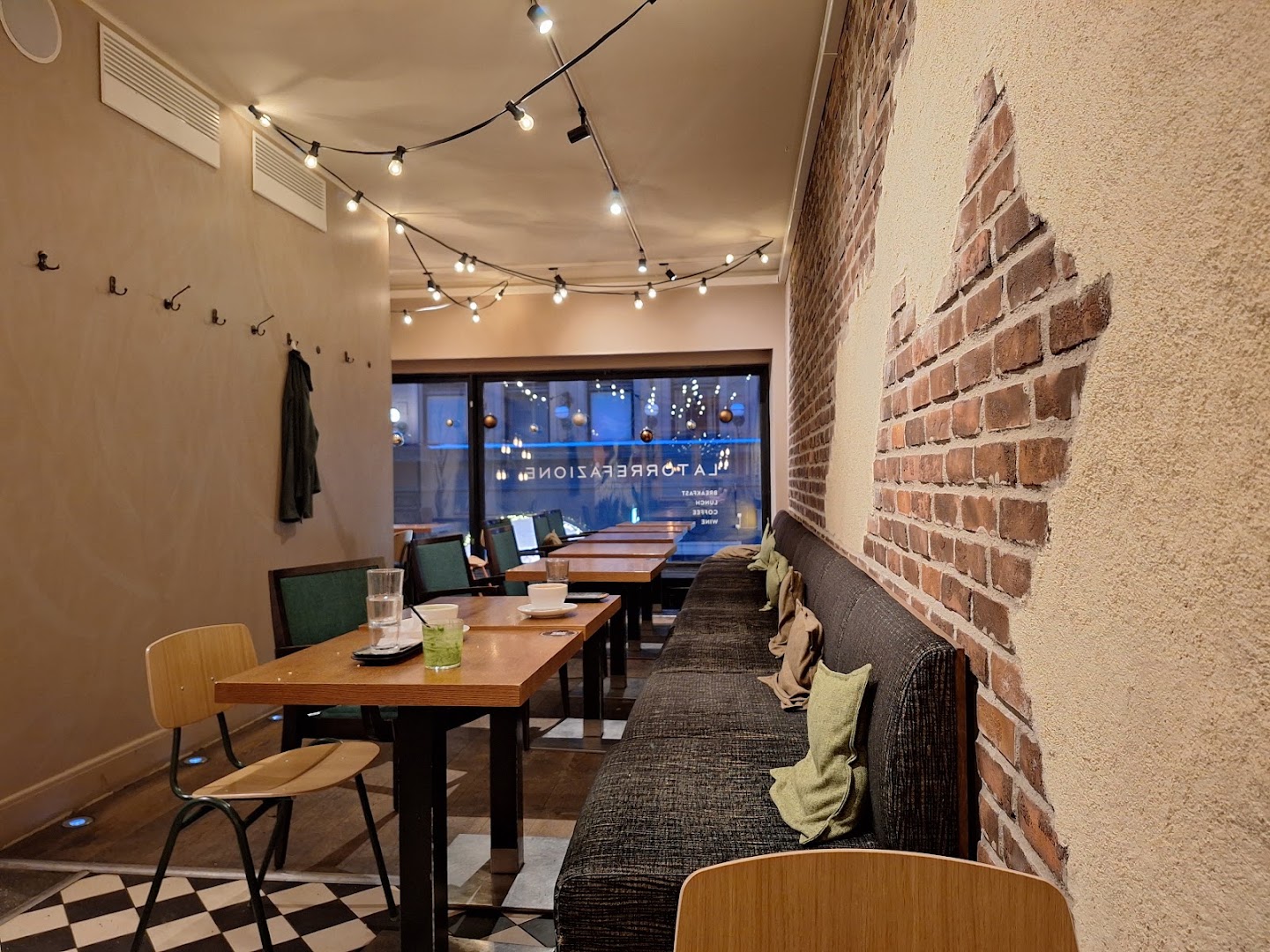Coffee shops in Kamppi