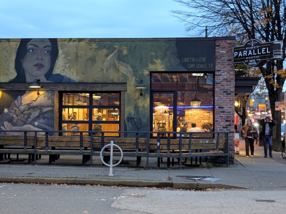 49th Parallel Café & Lucky's Doughnuts - Main Street