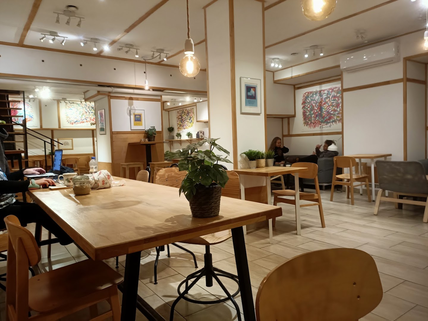 Coffee shops in District XIII.