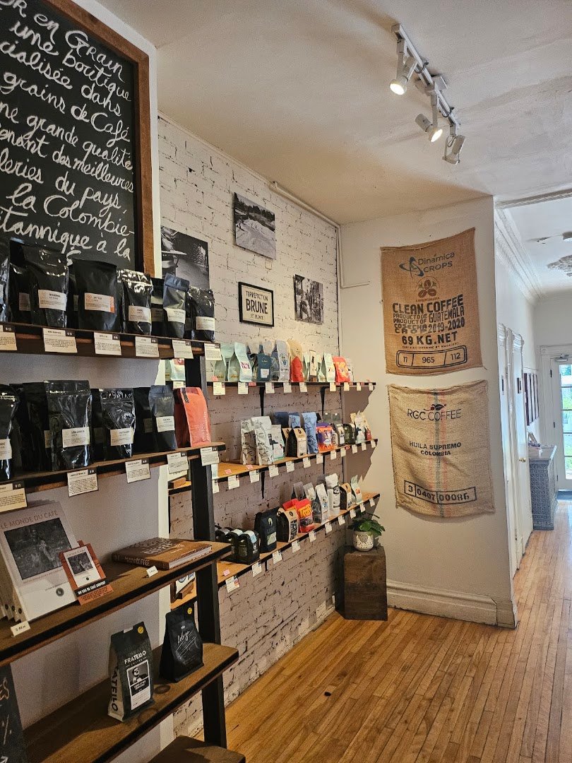 Interior of L'Or en Grain - Boutique de Café, specialty coffee shop in Montreal