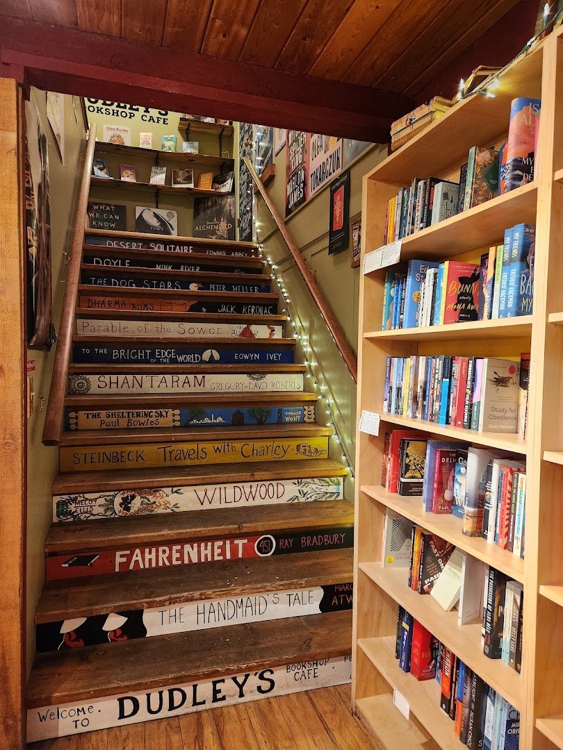 Dudley's Bookshop Cafe specialty coffee shop in Bend - photo 4