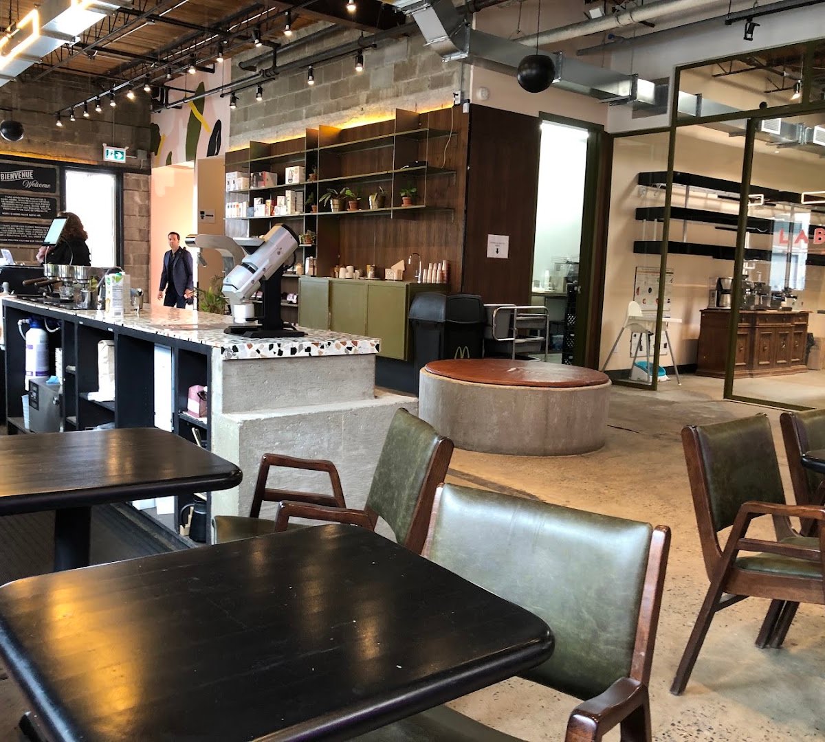 Interior of Café Saint-Henri (Villeray - Quartier Général), specialty coffee shop in Montreal