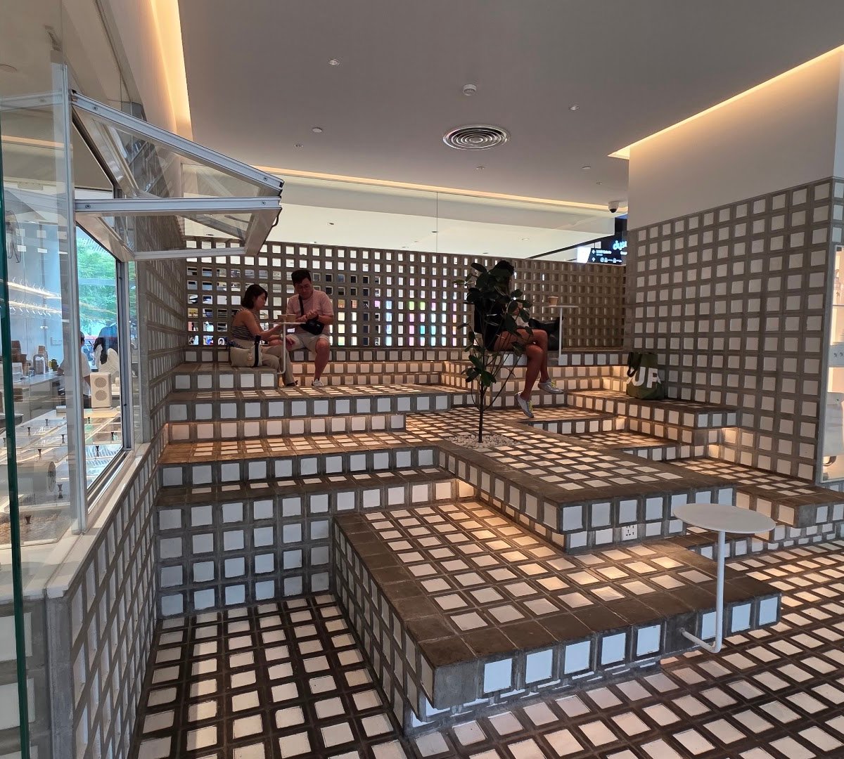 % Arabica Bangkok Central World specialty coffee shop in Bangkok - photo 2