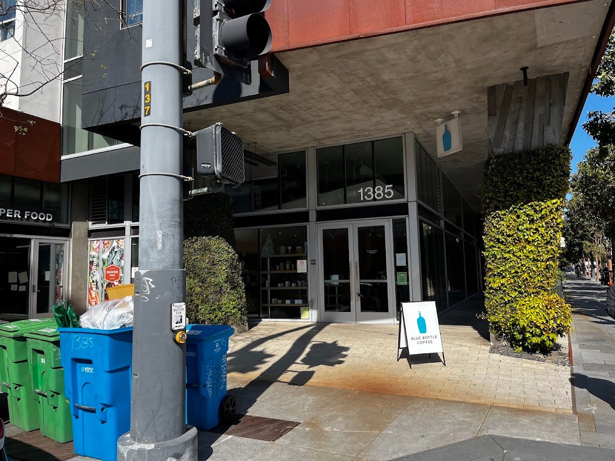 Blue Bottle Coffee specialty coffee shop in San Francisco - photo 4