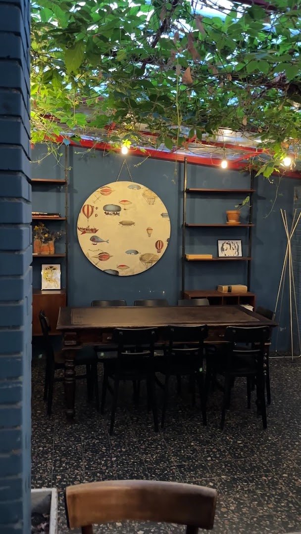 Interior of ONEST, specialty coffee shop in Milan