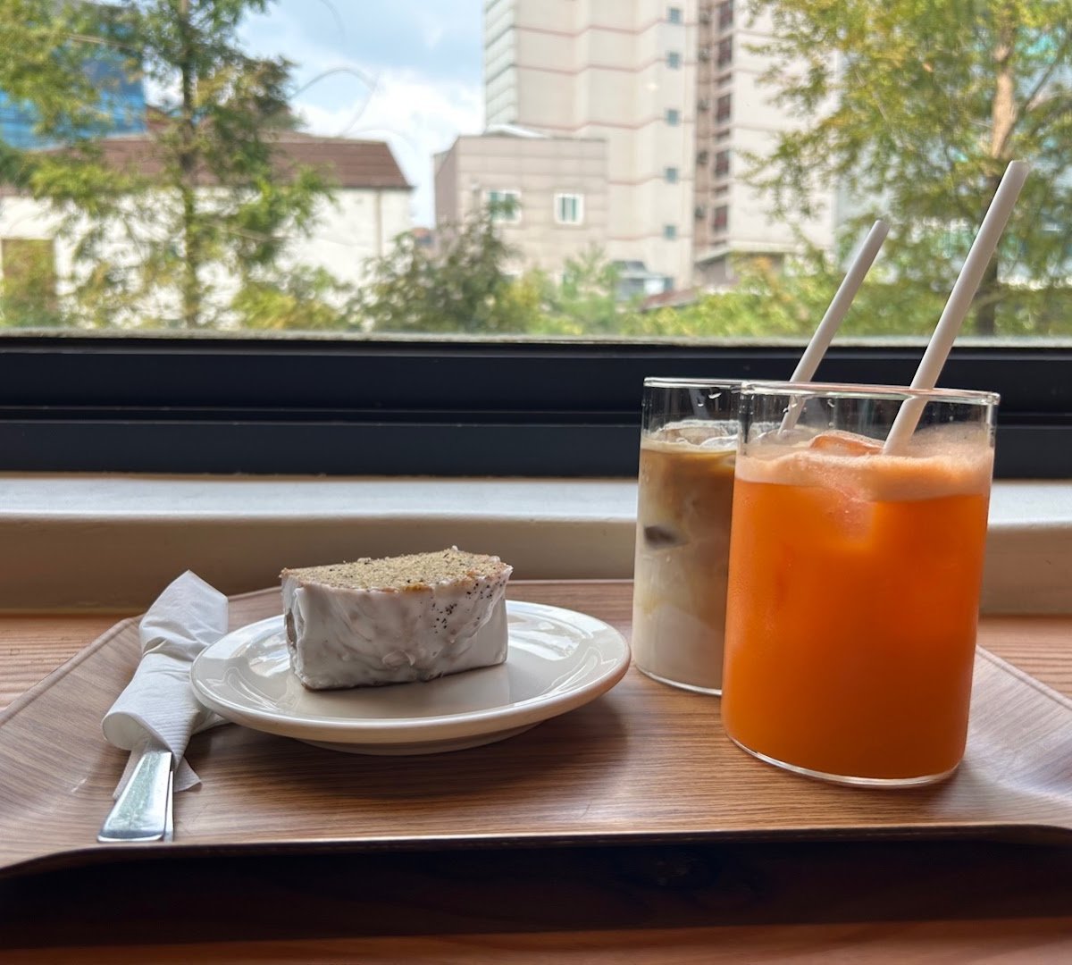 Coffee at Biroso Coffee, specialty coffee shop in Seoul