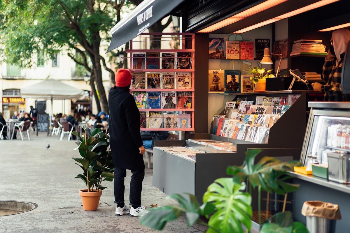 News & Coffee specialty coffee shop in Barcelona - photo 2