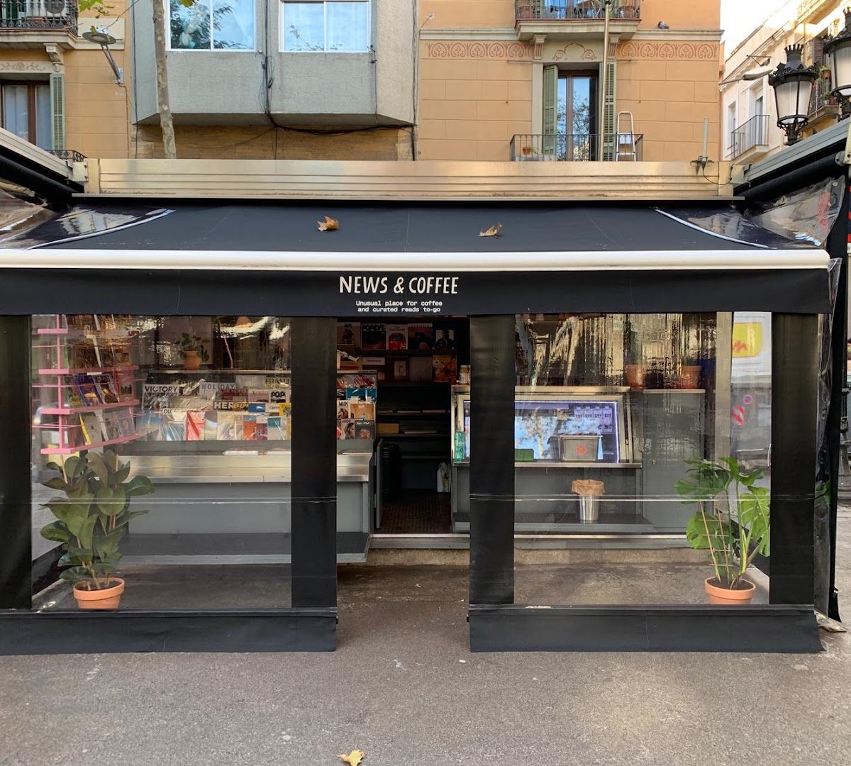 News & Coffee specialty coffee shop in Barcelona - photo 6