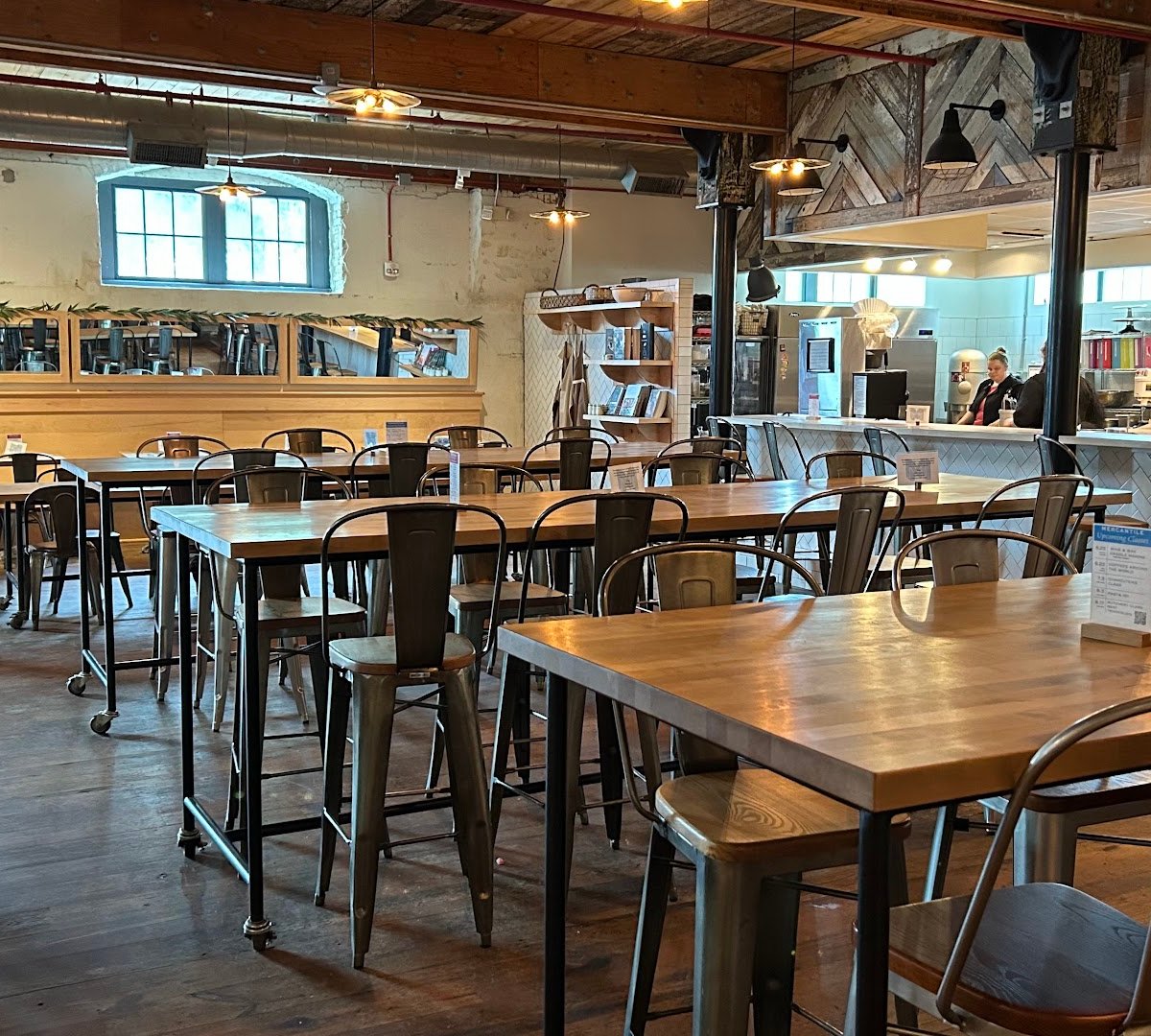 Mercantile & Mash specialty coffee shop in Charleston - photo 2