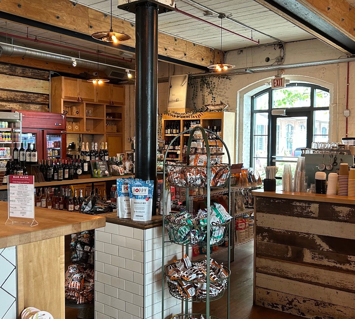 Mercantile & Mash specialty coffee shop in Charleston - photo 4