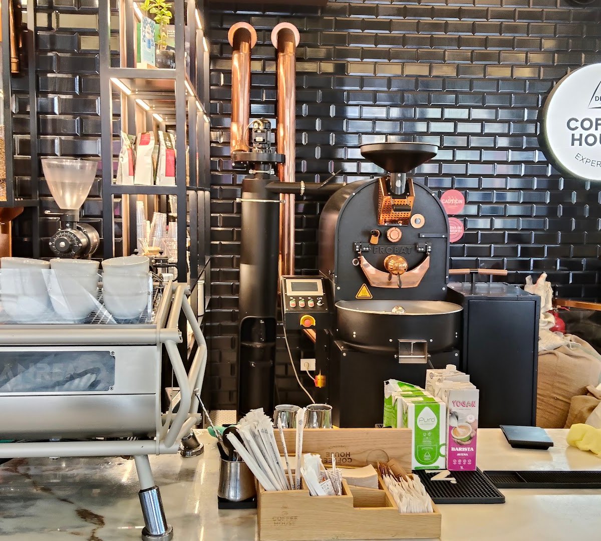 Interior of Delta Coffee House Experience - Porto, specialty coffee shop in Porto