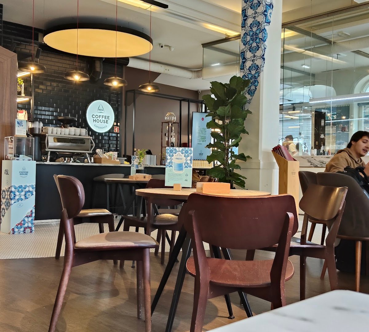 Interior of Delta Coffee House Experience - Porto, specialty coffee shop in Porto