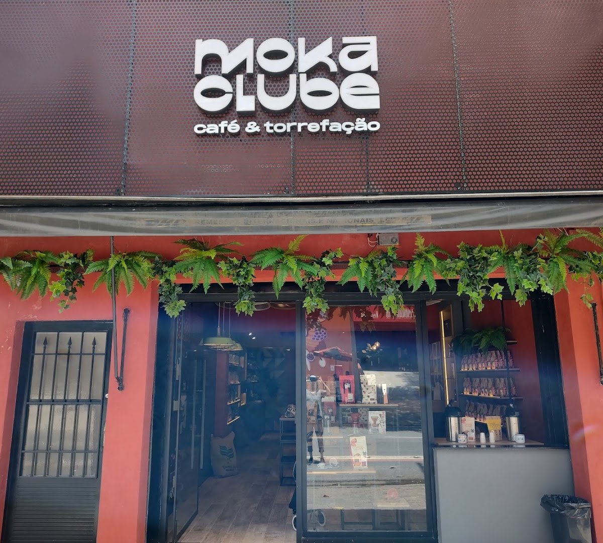 Storefront of Moka Clube - Moema, specialty coffee shop in São Paulo