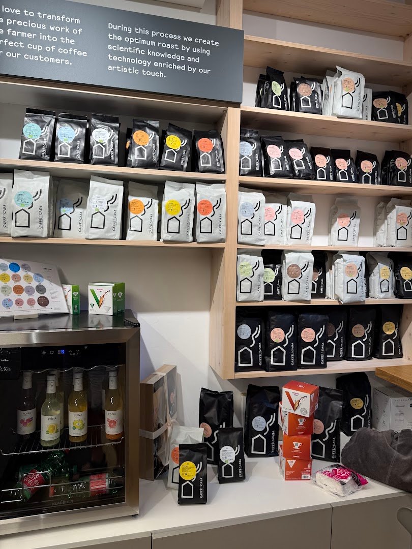 Interior of Caffè a Casa, specialty coffee shop in Vienna