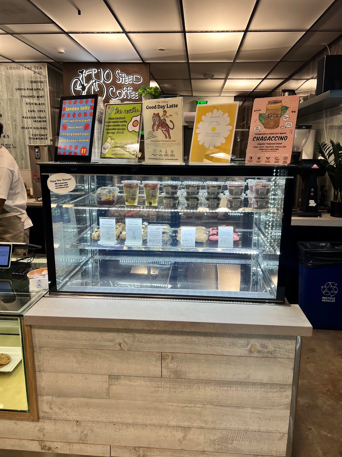 10 Speed Coffee Sawtelle specialty coffee shop in Los Angeles - photo 5