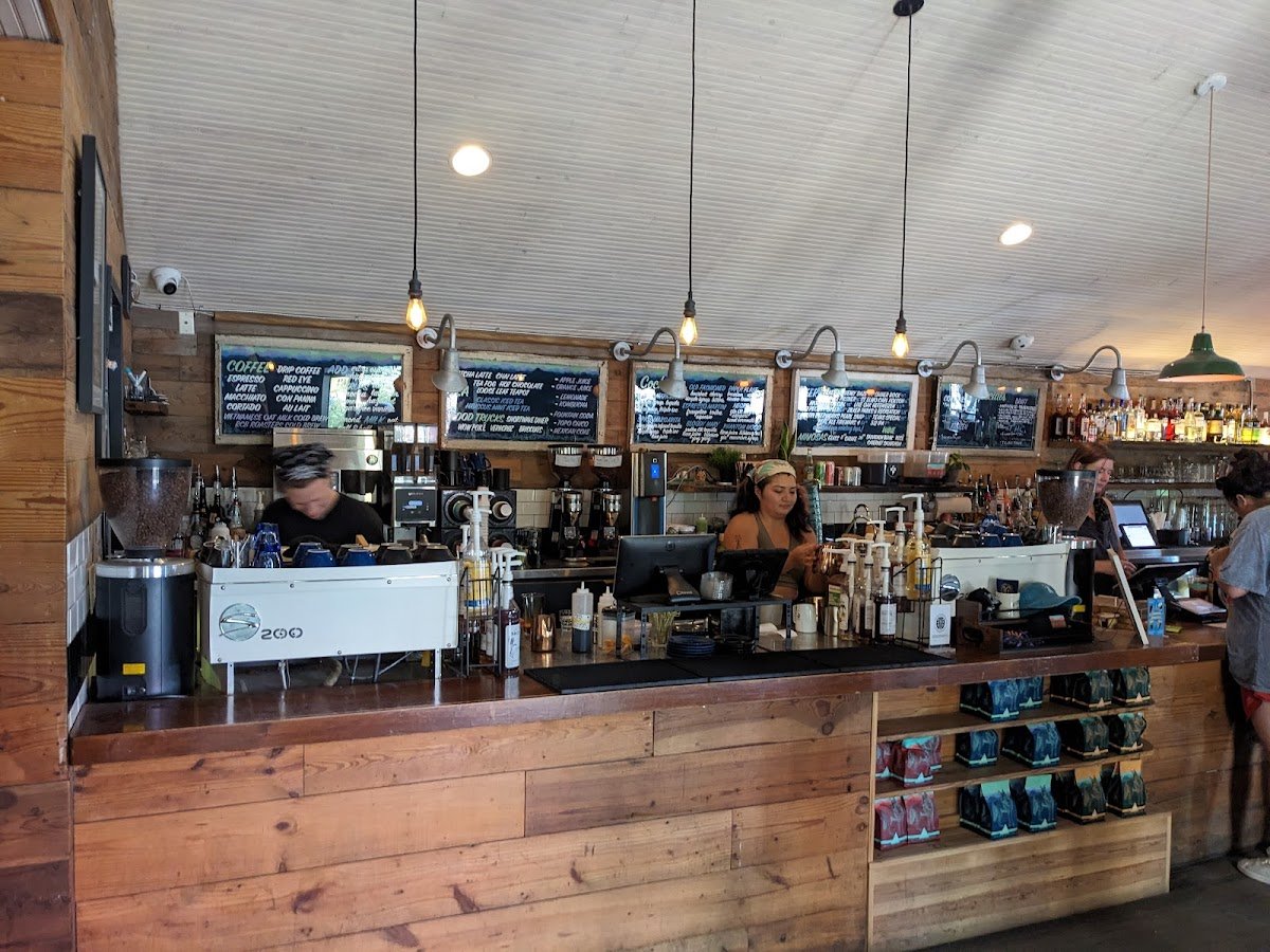 Radio Coffee & Beer specialty coffee shop in Austin - photo 5