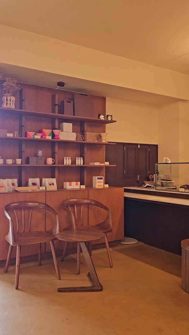 Ari Roastery specialty coffee shop in Kuala Lumpur - photo 9