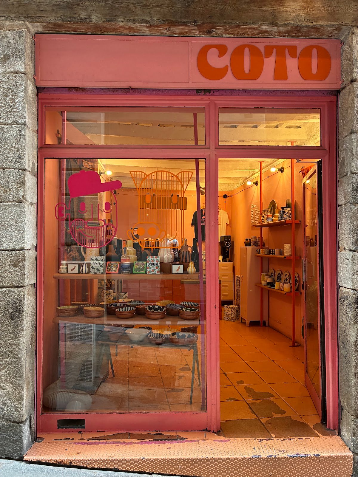COTO COFFEE + COLMADO specialty coffee shop in Barcelona - photo 2