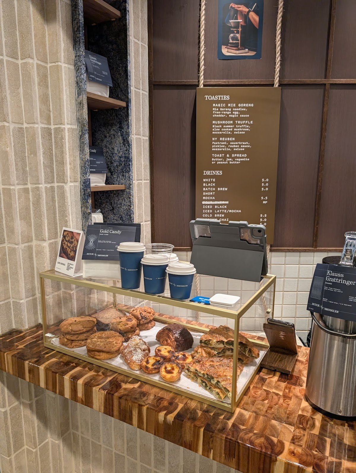 Dutch Smuggler Queen Victoria Building specialty coffee shop in Sydney - photo 3