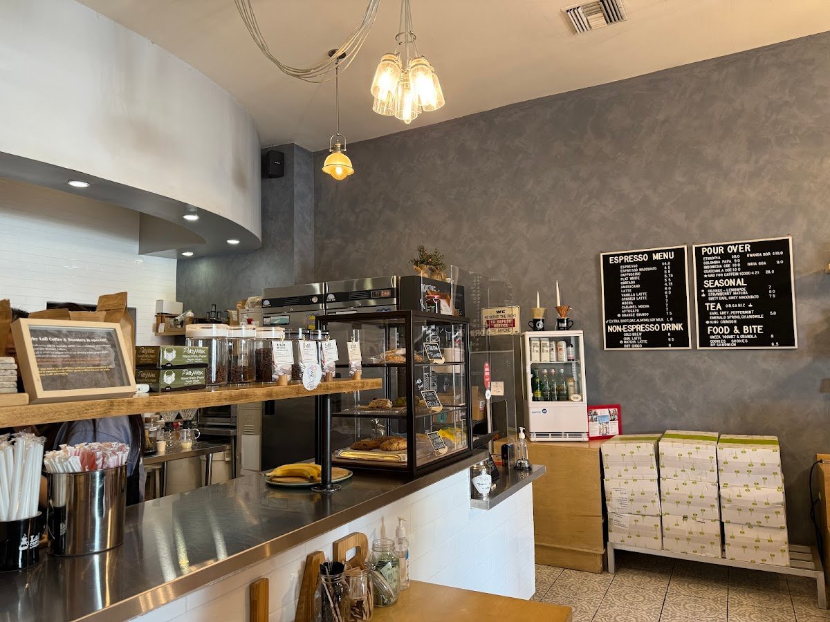 Lab Coffee & Roasters specialty coffee shop in Los Angeles - photo 3