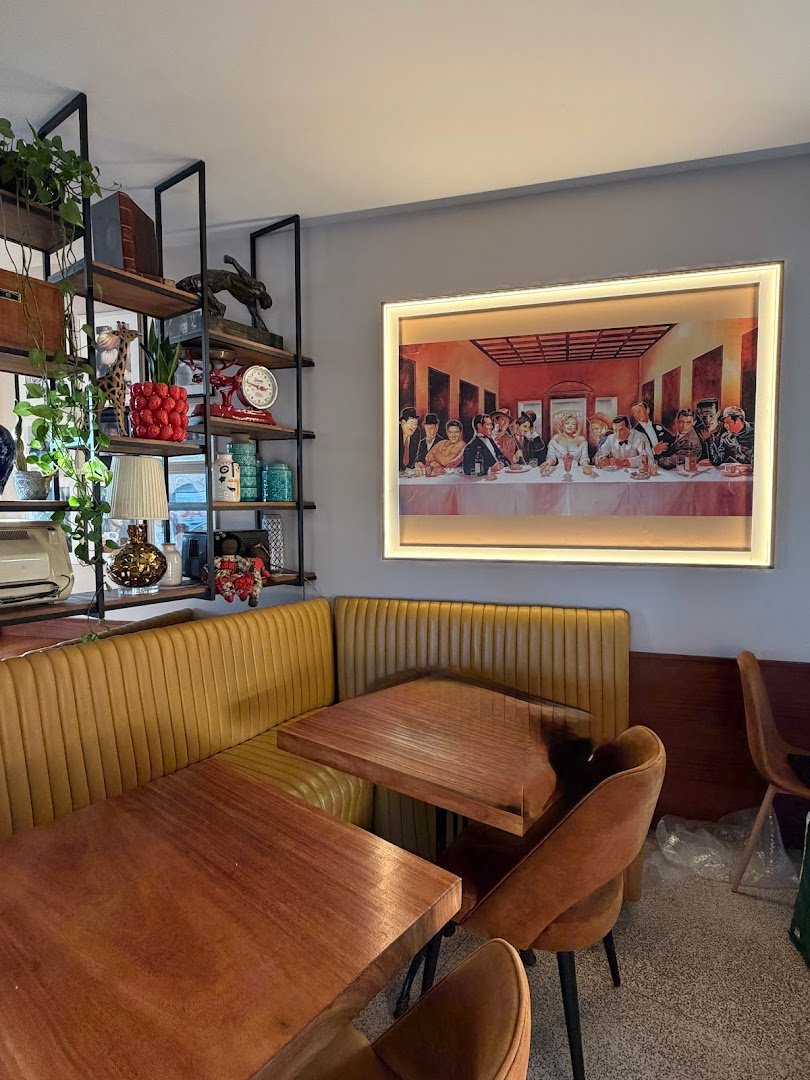 Interior of Negra Café Boavista - Restaurant, Coffee, Brunch Porto, specialty coffee shop in Porto