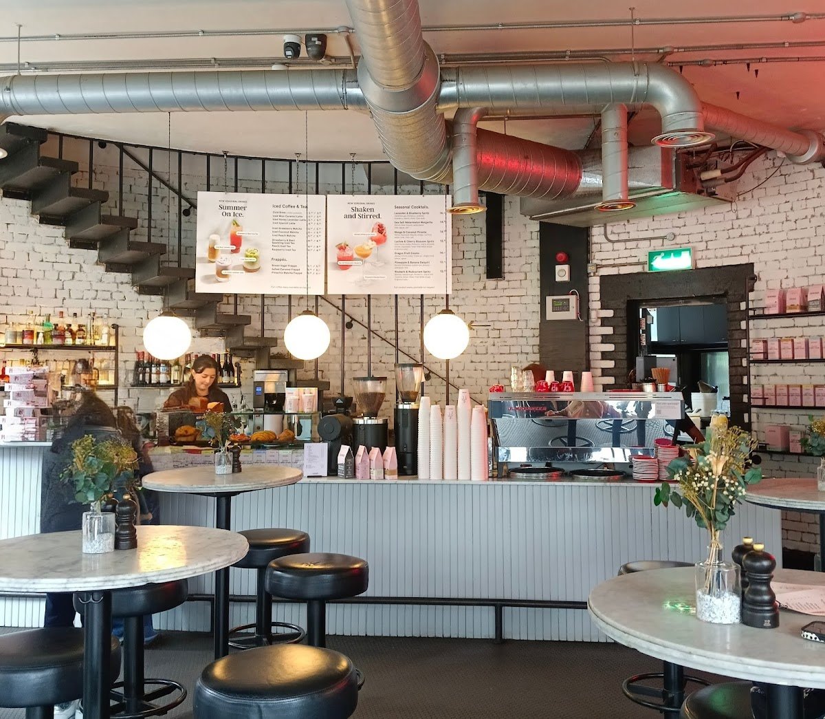 Grind specialty coffee shop in London - photo 4