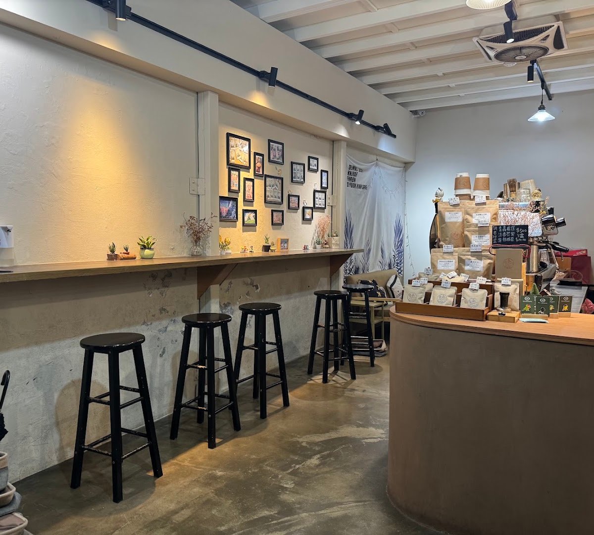 青森咖啡自烘店 Forest Coffee Roaster specialty coffee shop in Taipei - photo 5