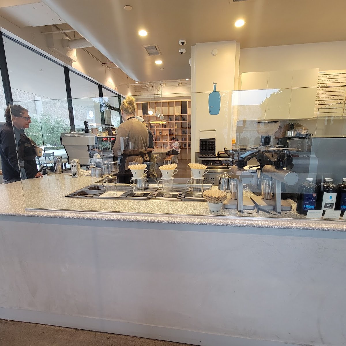 Blue Bottle Coffee specialty coffee shop in Los Angeles - photo 7