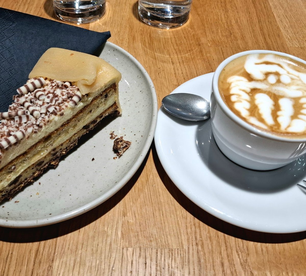 Coffee at GOTA Coffee experts, specialty coffee shop in Vienna