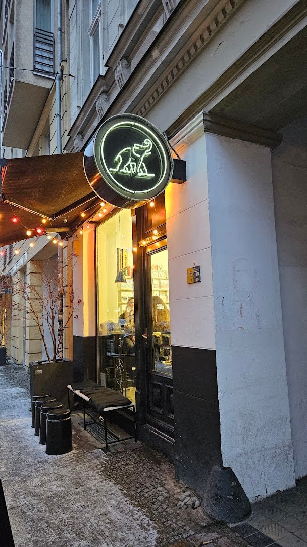 Five Elephant Mitte specialty coffee shop in Berlin - photo 11
