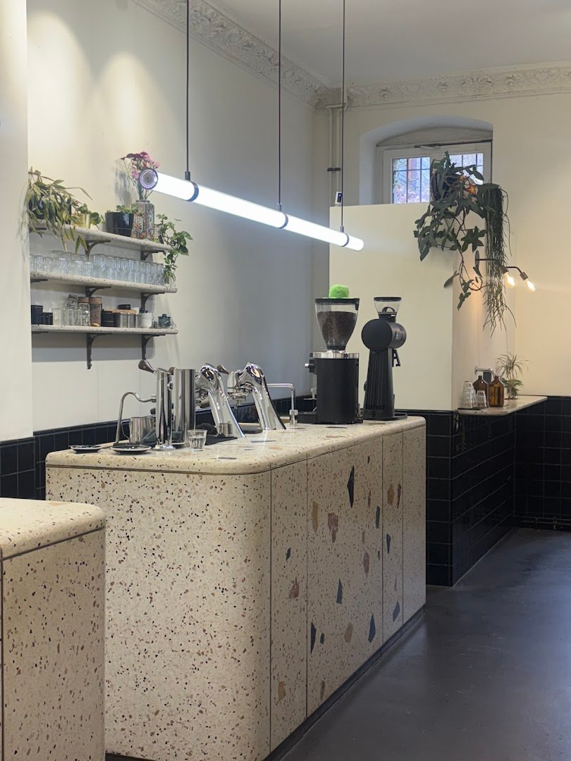 Five Elephant Mitte specialty coffee shop in Berlin - photo 3