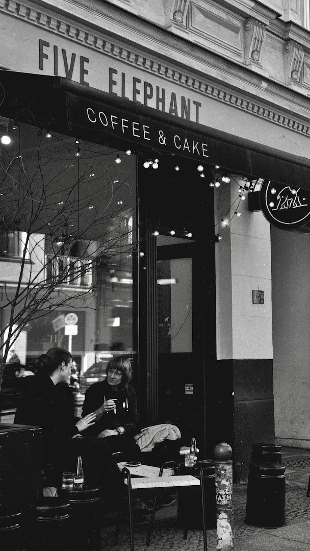 Five Elephant Mitte specialty coffee shop in Berlin - photo 5
