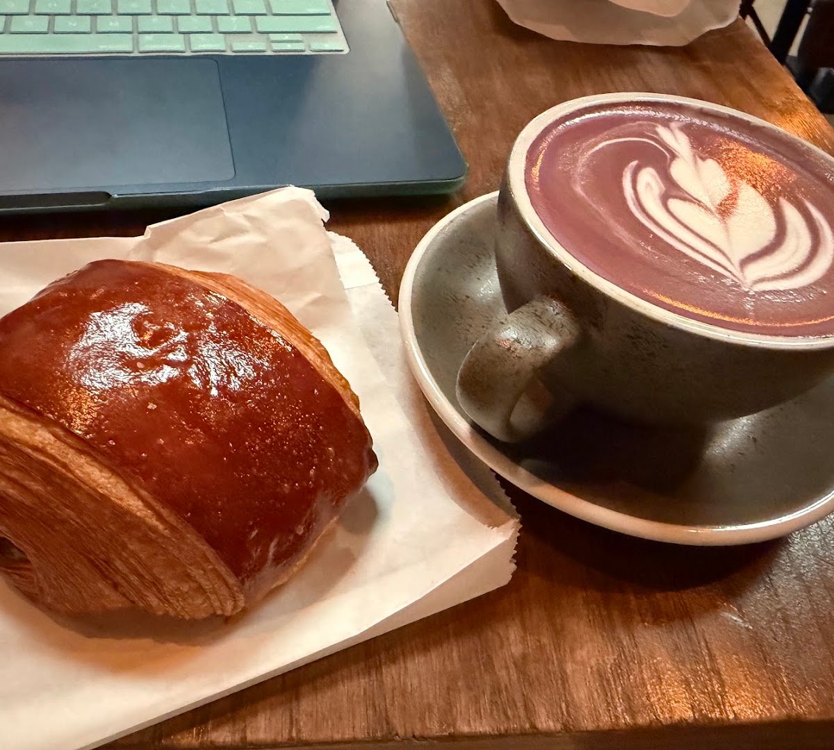 Coffee at Jaunt Coffee Roasters, specialty coffee shop in San Diego