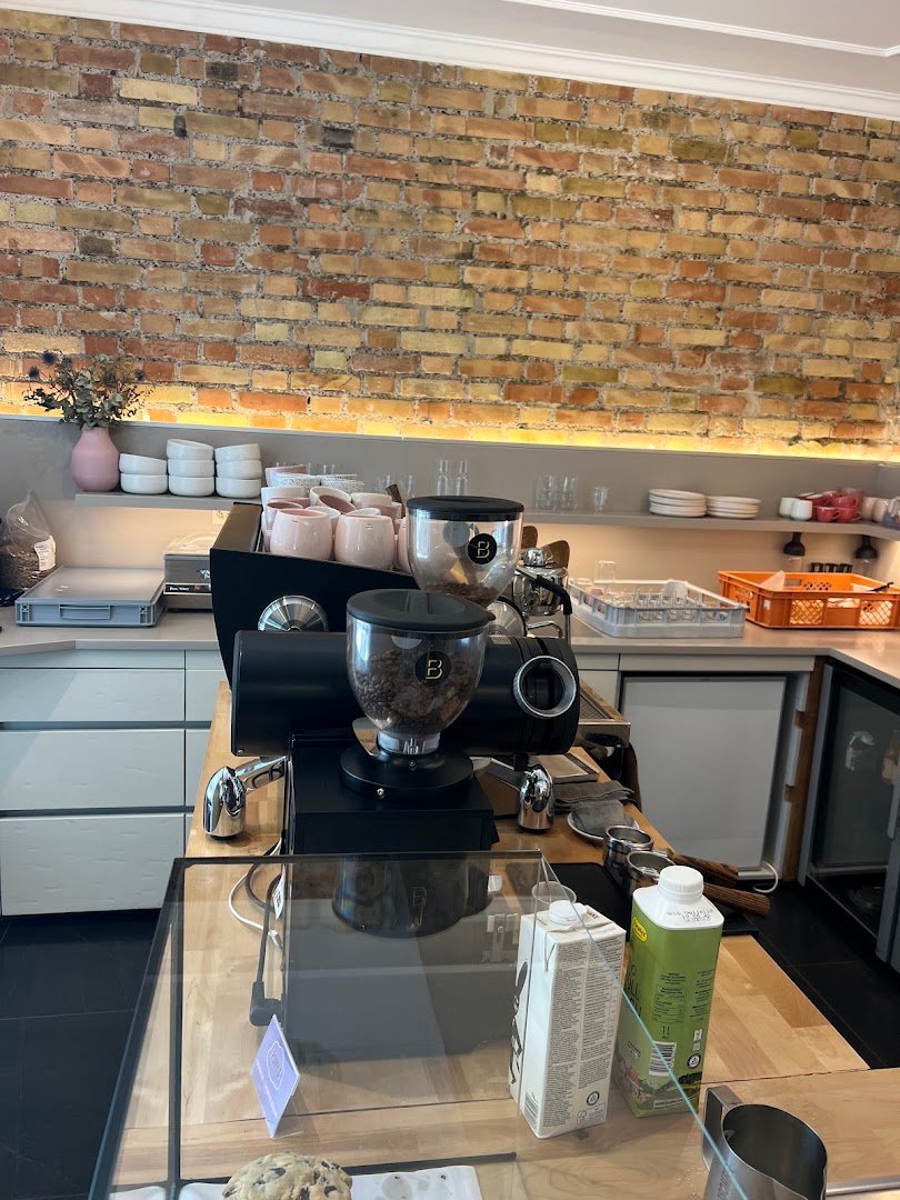 Interior of Commercial - The Project, specialty coffee shop in Zurich