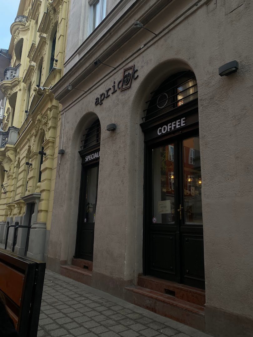 Apricot Coffee specialty coffee shop in Budapest - photo 9