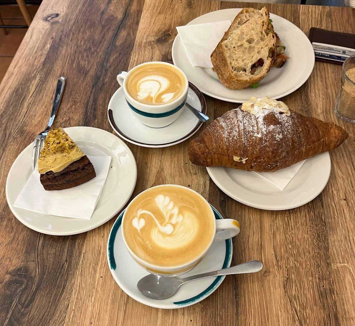 Apricot Coffee specialty coffee shop in Budapest - photo 10