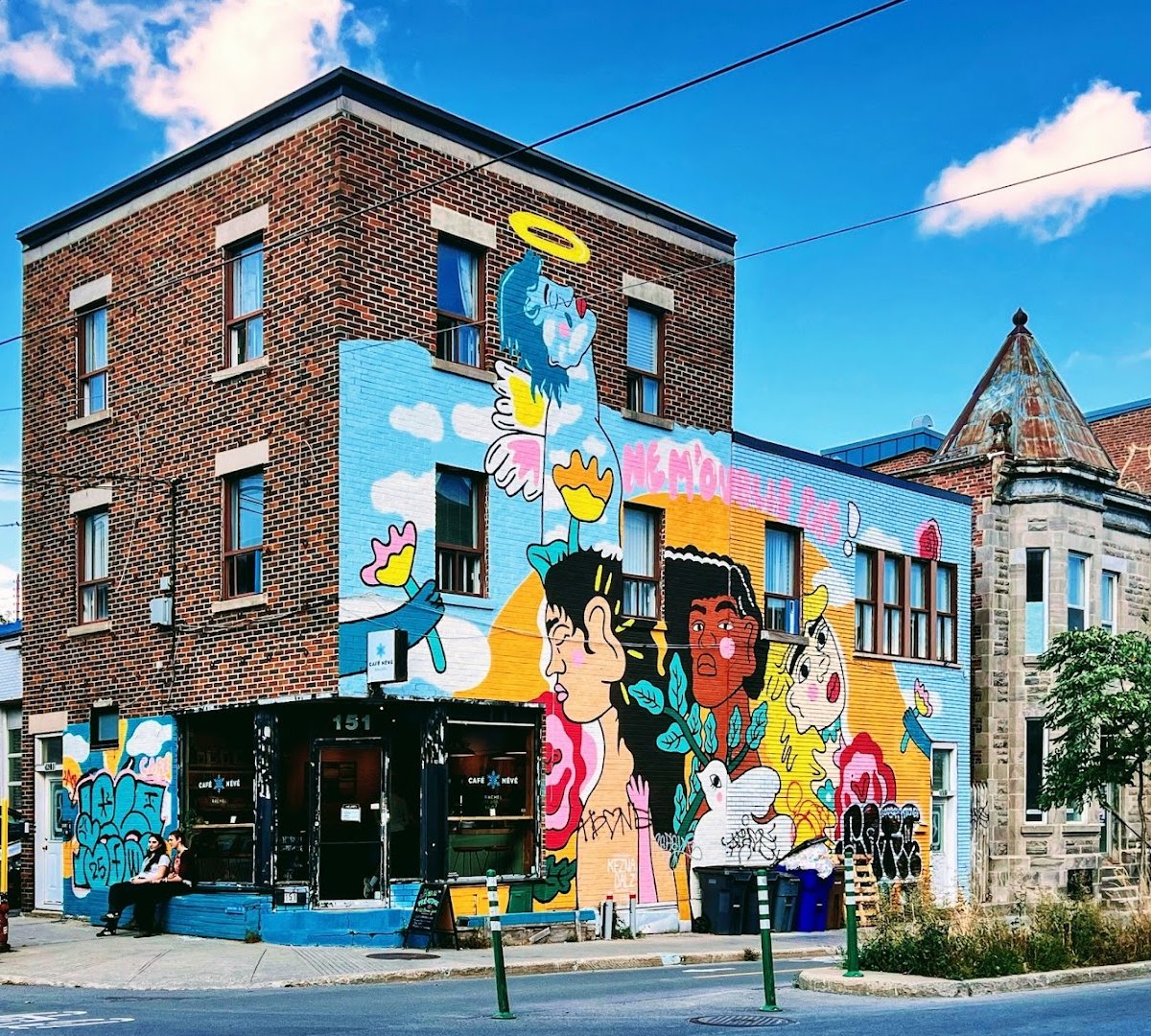 Storefront of Café Névé, specialty coffee shop in Montreal