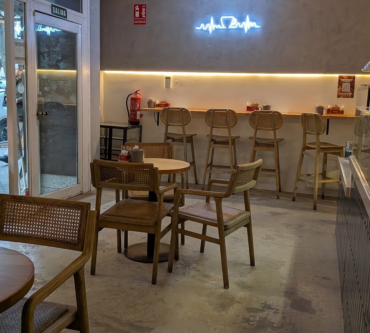 KAFFEEINA specialty coffee shop in Madrid - photo 6