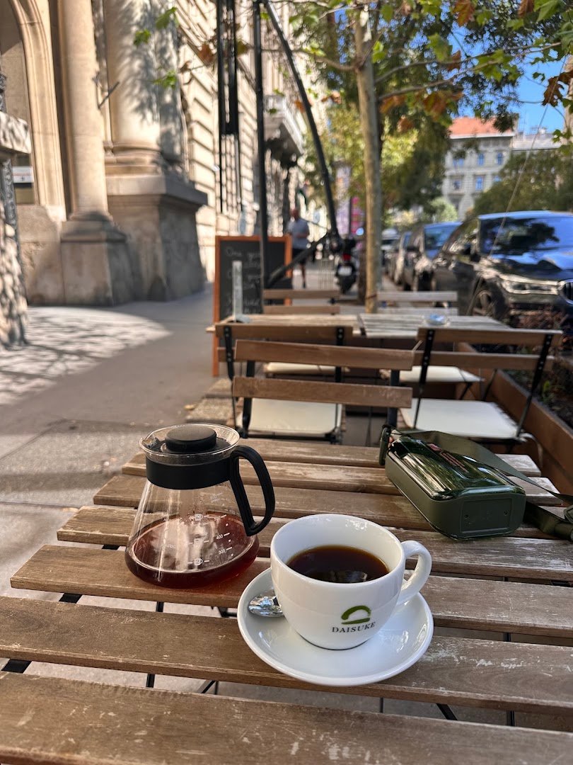 Daisuke Alkotmány specialty coffee shop in Budapest - photo 8